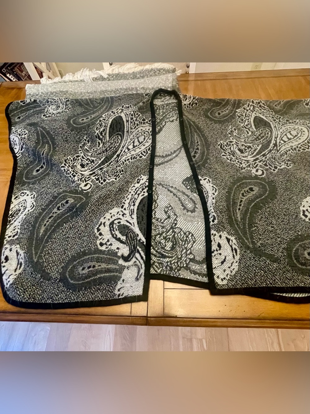 2 Pia Rossini Black & Gray Knit Wrap Scarf/Wraps
